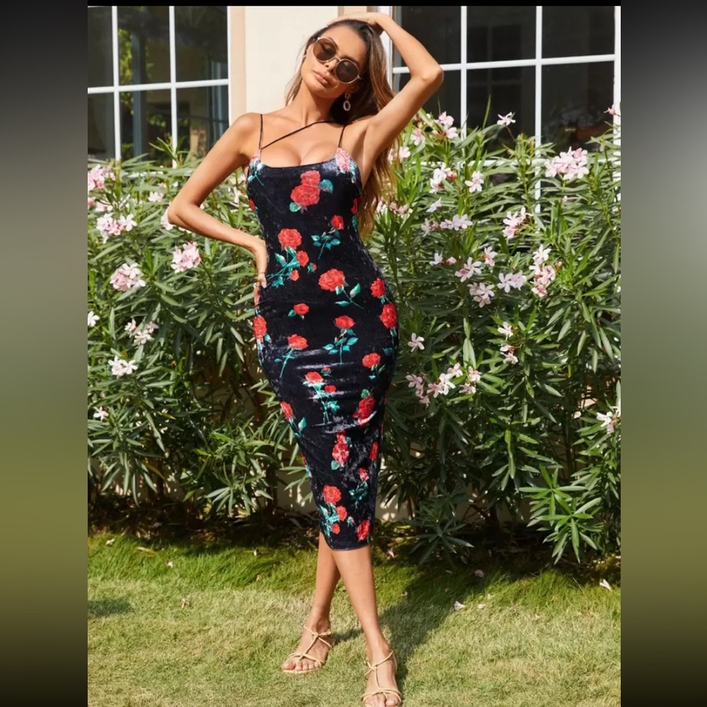 SHEIN Black red rose Floral midi Dress size Xs brand new velvet